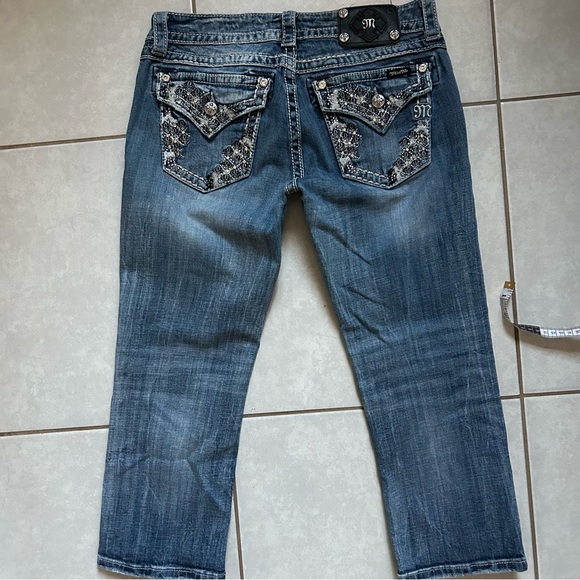Miss Me CUFFED CAPRI size 29 - Picture 10 of 11